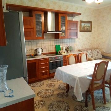 Миколи Лаврухіна вул., 6