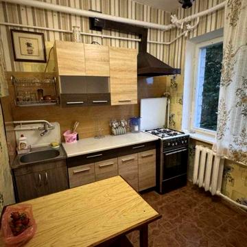 Єреванська 10, затишна 2к квартира, є газ! Севастопольська площа 10 хв