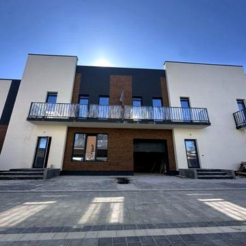Продається Таунхаус в с.Микитинці