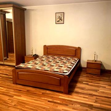 Оренда 2-ох кімнатної квартири по вул. Підвальна, Центр міста