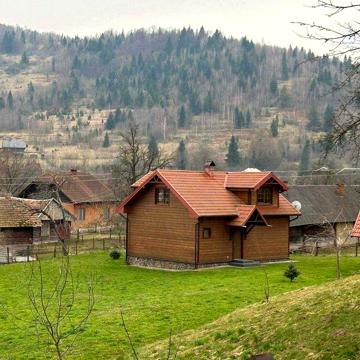 готовий будинок в Карпатах