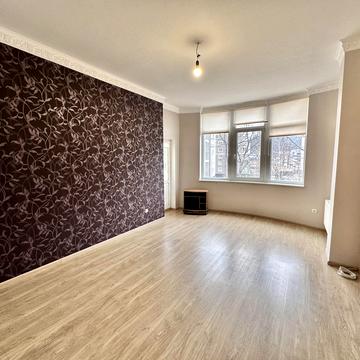 Григорія Сковороди вул., 7