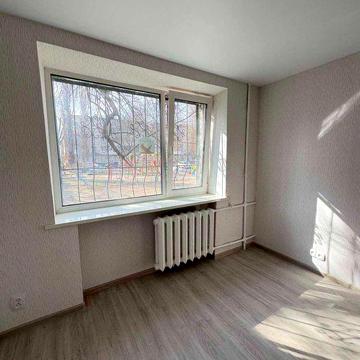 Продаж кімнати з капітальним ремонтом /центр міста
