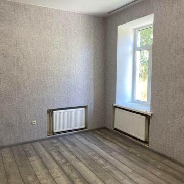 Продается 1-ком. сталинка с АГВ, 1 эт., удобно под коммерцию центр