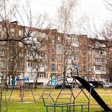 Продам трикімнатну квартиру в тихому, затишному районі.