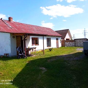 Продам два будинка на одній території