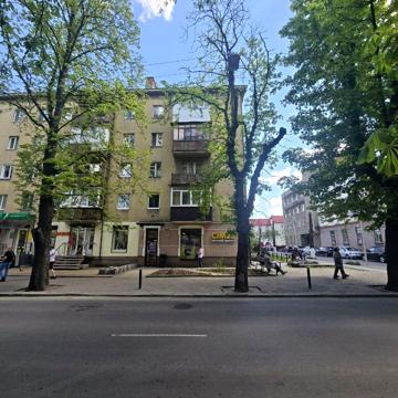 Івана Франка вул., 10