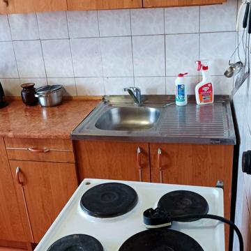 Незалежності вул. (Титова), 18-Б