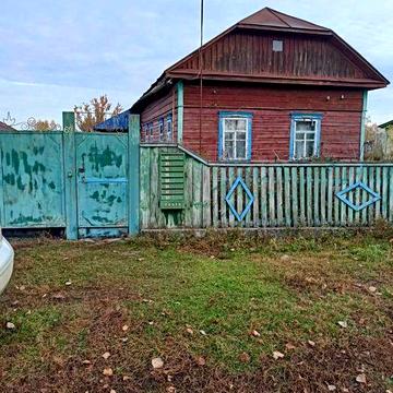 Газифікований будинок в центрі села В.Листвен.