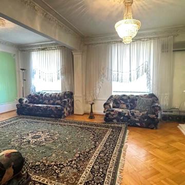 Дмитра Яворницького просп. (Карла Маркса), 125