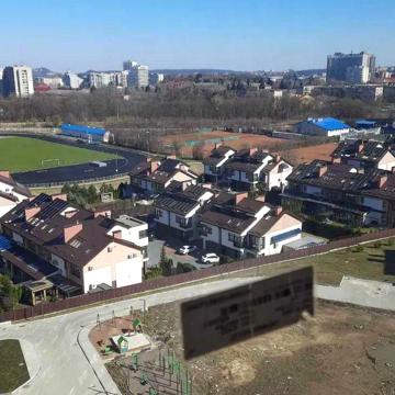 Володимира Великого вул. (), 10