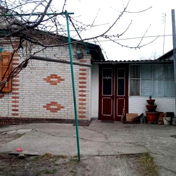 Продам житловий будинок з меблями