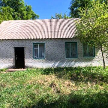 Терміново продам будинок 80 км.від м.Києва смт.Брусилів