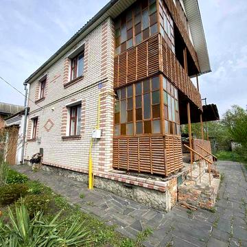 Добротний будинок з автономним опаленням в Камяній горі.