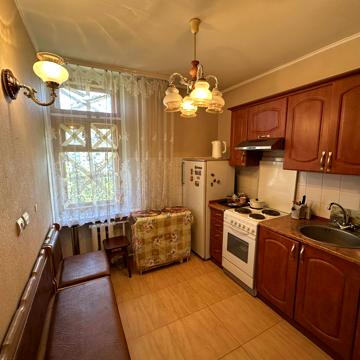 Митрополита Андрея Шептицького вул. (Анатолія Луначарського), 7