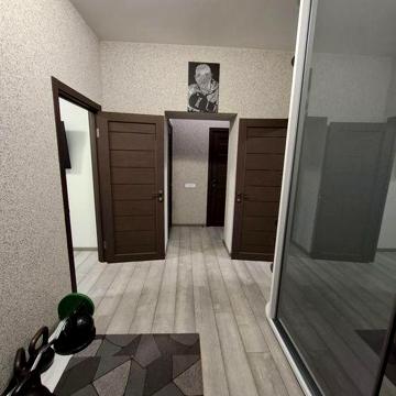 Продам 3х ком кв.ул. пр.Соборный остановка (12 апреля)