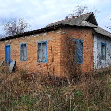 Житловий будинок в селищі Диканька Полтавської області
