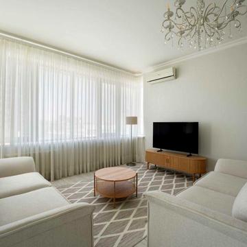 ID 360. River Stone, Дніпровська набережна, 14. Рівер Стоун, Осокорки