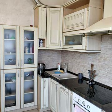 Вячеслава Чорновола просп. (), 75