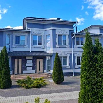 Продам Таунхаус Лісники з ремонтом та меблями