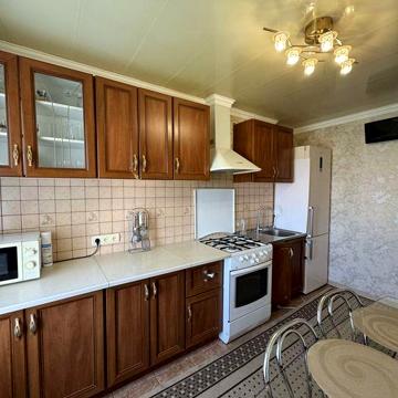 Продаж 3 кімнатної квартири по Юрія Коваленка
