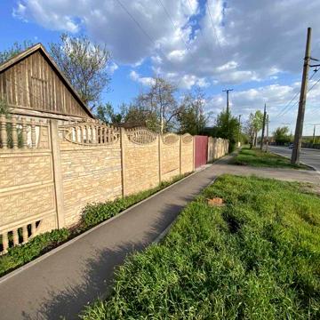 Продається будинок в центрально - міському районі .