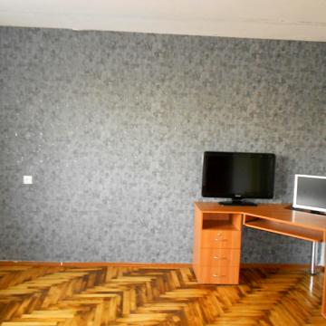 Бочарова вул., 3