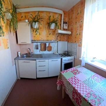 Здам 2 к.кв. вул.Чорних Запорожців буд.64А ,  газ. 10000 грн.
