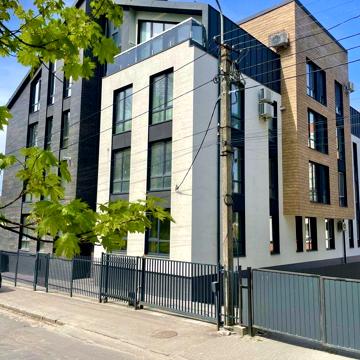 Продаж 2 кімн.квартири поблизу Центру