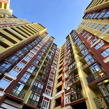 Світла двокімнатна квартира з теплою енергетикою та готовим ремонтом!