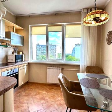Без % Продаж квартири 3-к, Виноградар, Свободи 32, ремонт