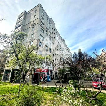 Продам 2к.квартиру вул. Попова 6. Цегла, газ.