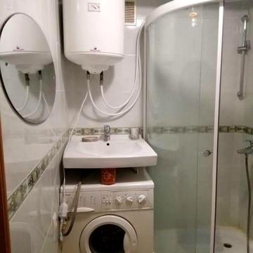 Продам двокімнатну квартиру Нивки, Саратівська, 53 (Павла Вірського)