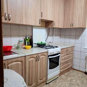 Оренда 2 км.кв.вул.Хоткевича(АТБ,парк),кімнати окремі.Можна 1 - 3 міс.