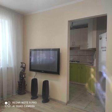 Продам 2 квартиру с ремонтом 3 этаж 606м-н ул. Светлая