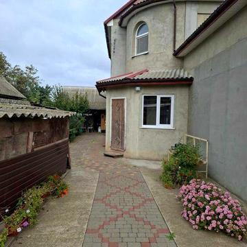 Будинок, Нерубайське, центр, неподалік Окружної, гарний 2 поверховий
