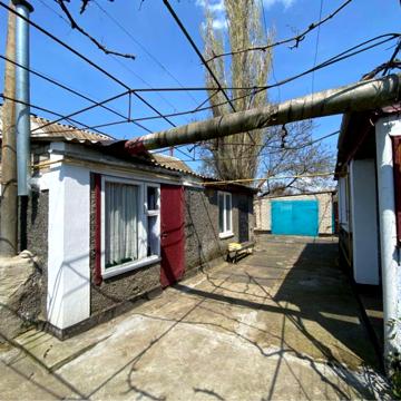 Будинок у смт Велика Олександрівка