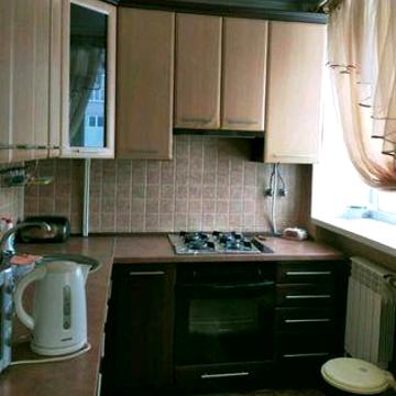 Продам вмебльовану 3-кімнатну квартиру