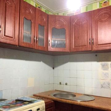 Обміняю квартиру в центрі на будинок