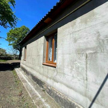 Цегляний будинок в с. Сілець, 7 км від Шептицького