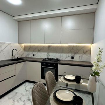 Продам 2 к. квартиру Київська,9Д. Власник