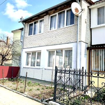 Продам 3-кімнатну квартиру під ремонт $
