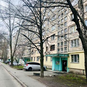 просп.Свободи 42, 3х кімн., ГАЗ. Виноградар