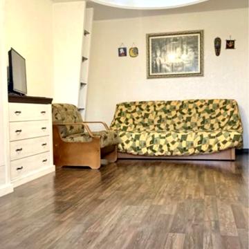 Українська вул., 35