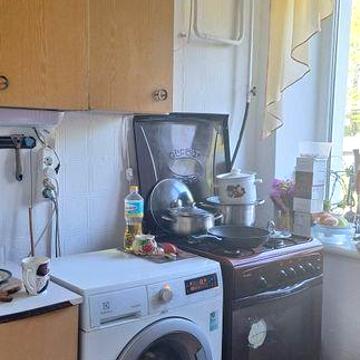 Продається чотирикімнатна квартира