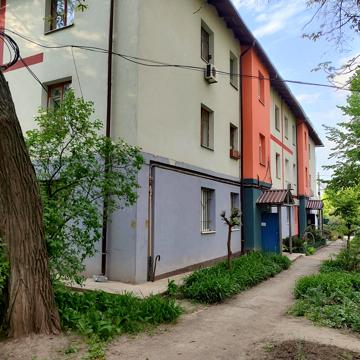 Криворізька вул., 34