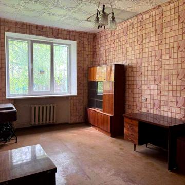 Продам 1 ком. квартиру м.Защитников Украины.