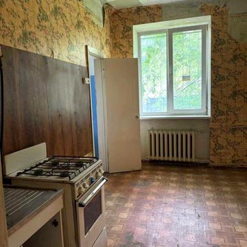 Продам 1 ком. квартиру м.Защитников Украины.