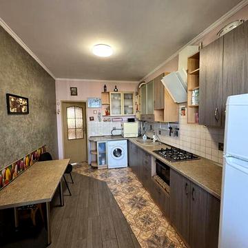 Продаж 3к Квартира Новгородська вулиця
