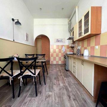Здаю в оренду 2к квартиру вул. Дорошенка 23